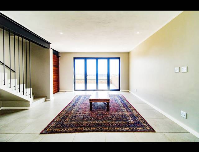 3 BEDROOM TOWNHOUSE FOR SALE IN LEONARD